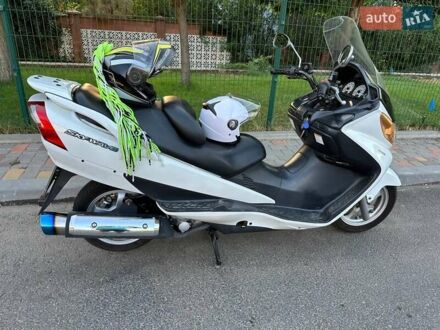 Сузуки Skywave 400 2003 в Николаеве на Automoto.ua Белый Сузуки Skywave 400, объемом двигателя 0 л и пробегом 56 тыс. км за 2100 $, фото 1 на Automoto.ua