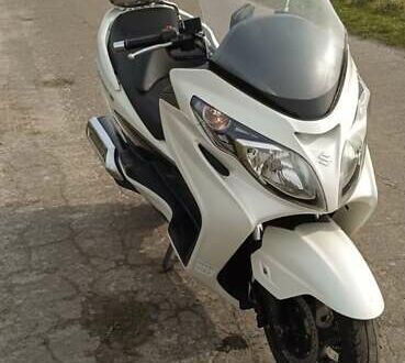Сузуки Skywave 400 2009 в Вараш (Кузнецовск) на Automoto.ua Белый Сузуки Skywave 400, объемом двигателя 0.4 л и пробегом 50 тыс. км за 3500 $, фото 1 на Automoto.ua