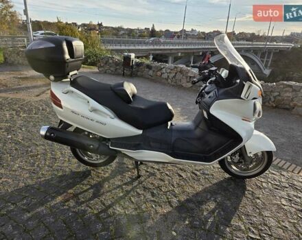 Білий Сузукі SkyWave 650, об'ємом двигуна 0.65 л та пробігом 23 тис. км за 6500 $, фото 6 на Automoto.ua