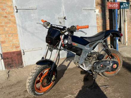 Сузуки Street Magic 50 2010 в Калиновке на Automoto.ua Черный Сузуки Street Magic 50, объемом двигателя 0.65 л и пробегом 15 тыс. км за 779 $, фото 1 на Automoto.ua