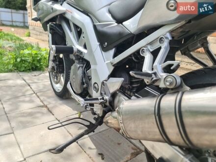 Серый Сузуки SV 1000S, объемом двигателя 1 л и пробегом 47 тыс. км за 5300 $, фото 1 на Automoto.ua