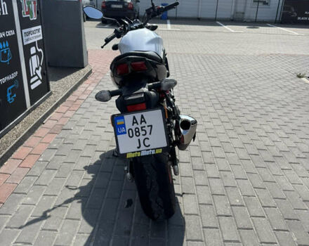 Белый Сузуки SV 650, объемом двигателя 0.65 л и пробегом 6 тыс. км за 7000 $, фото 2 на Automoto.ua