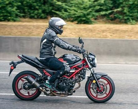Чорний Сузукі SV 650, об'ємом двигуна 0.65 л та пробігом 30 тис. км за 5200 $, фото 4 на Automoto.ua