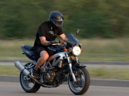 Чорний Сузукі SV 650, об'ємом двигуна 0.65 л та пробігом 30 тис. км за 3950 $, фото 1 на Automoto.ua