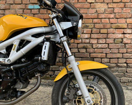 Желтый Сузуки SV 650, объемом двигателя 0.65 л и пробегом 23 тыс. км за 3000 $, фото 50 на Automoto.ua