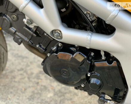 Желтый Сузуки SV 650, объемом двигателя 0.65 л и пробегом 23 тыс. км за 3000 $, фото 37 на Automoto.ua