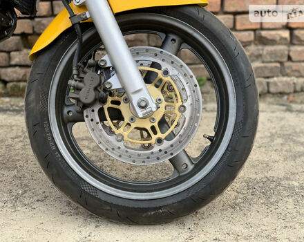 Желтый Сузуки SV 650, объемом двигателя 0.65 л и пробегом 23 тыс. км за 3000 $, фото 49 на Automoto.ua
