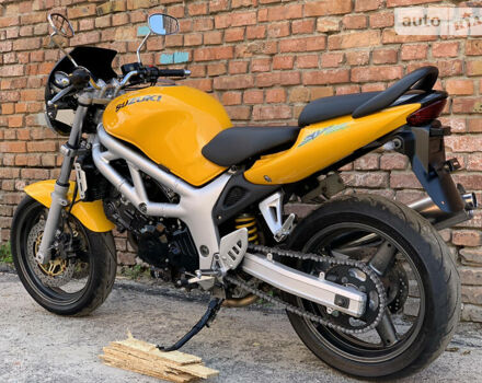Желтый Сузуки SV 650, объемом двигателя 0.65 л и пробегом 23 тыс. км за 3000 $, фото 3 на Automoto.ua