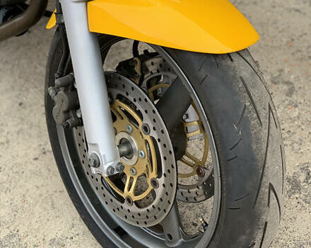 Желтый Сузуки SV 650, объемом двигателя 0.65 л и пробегом 23 тыс. км за 3000 $, фото 47 на Automoto.ua