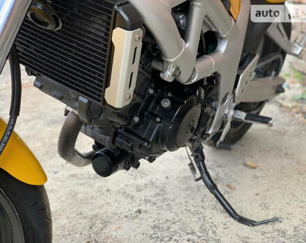 Желтый Сузуки SV 650, объемом двигателя 0.65 л и пробегом 23 тыс. км за 3000 $, фото 64 на Automoto.ua
