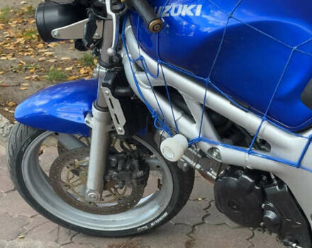 Синий Сузуки SV 650S, объемом двигателя 0.65 л и пробегом 32 тыс. км за 3500 $, фото 5 на Automoto.ua