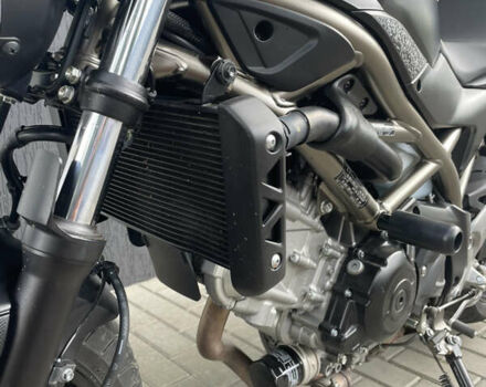 Черный Сузуки SV 650SF, объемом двигателя 0.65 л и пробегом 2 тыс. км за 6100 $, фото 3 на Automoto.ua