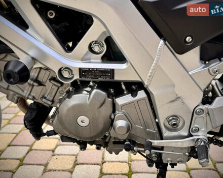 Черный Сузуки SV 650SF, объемом двигателя 0.65 л и пробегом 26 тыс. км за 4950 $, фото 11 на Automoto.ua