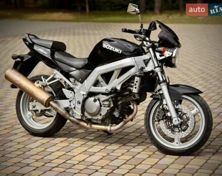 Черный Сузуки SV 650SF, объемом двигателя 0.65 л и пробегом 26 тыс. км за 4950 $, фото 2 на Automoto.ua