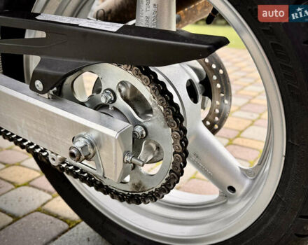 Черный Сузуки SV 650SF, объемом двигателя 0.65 л и пробегом 26 тыс. км за 4950 $, фото 12 на Automoto.ua