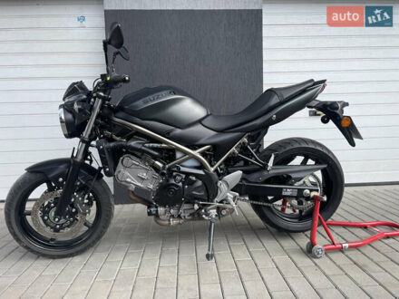 Сузуки SV 650SF 2022 в Ровно на Automoto.ua Черный Сузуки SV 650SF, объемом двигателя 0.65 л и пробегом 2 тыс. км за 6100 $, фото 1 на Automoto.ua