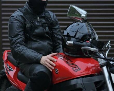 Красный Сузуки SV 650SF, объемом двигателя 0.65 л и пробегом 27 тыс. км за 3500 $, фото 3 на Automoto.ua