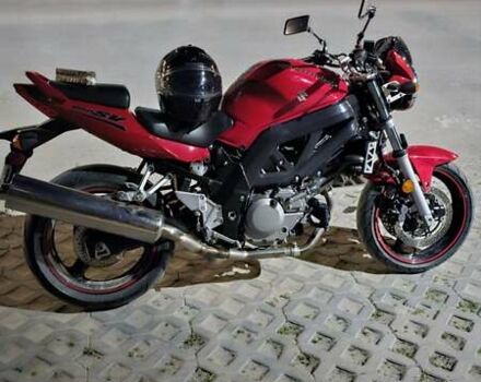 Красный Сузуки SV 650SF, объемом двигателя 0.65 л и пробегом 27 тыс. км за 3500 $, фото 5 на Automoto.ua