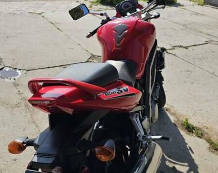 Красный Сузуки SV 650SF, объемом двигателя 0.65 л и пробегом 27 тыс. км за 3500 $, фото 13 на Automoto.ua