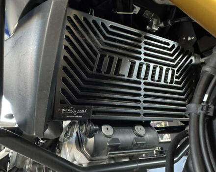Белый Сузуки V-Strom 1000, объемом двигателя 1 л и пробегом 35 тыс. км за 10000 $, фото 5 на Automoto.ua