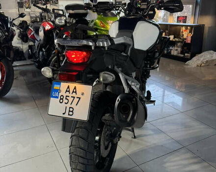 Белый Сузуки V-Strom 1000, объемом двигателя 1 л и пробегом 35 тыс. км за 10000 $, фото 4 на Automoto.ua