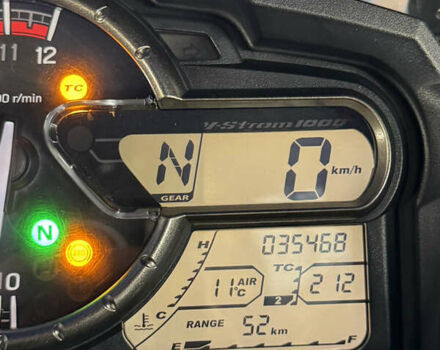 Белый Сузуки V-Strom 1000, объемом двигателя 1 л и пробегом 35 тыс. км за 10000 $, фото 3 на Automoto.ua