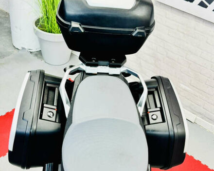 Білий Сузукі V-Strom 1000, об'ємом двигуна 1 л та пробігом 19 тис. км за 9000 $, фото 19 на Automoto.ua