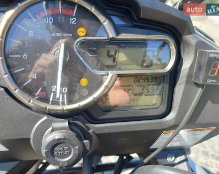 Белый Сузуки V-Strom 1000, объемом двигателя 1 л и пробегом 25 тыс. км за 9000 $, фото 7 на Automoto.ua