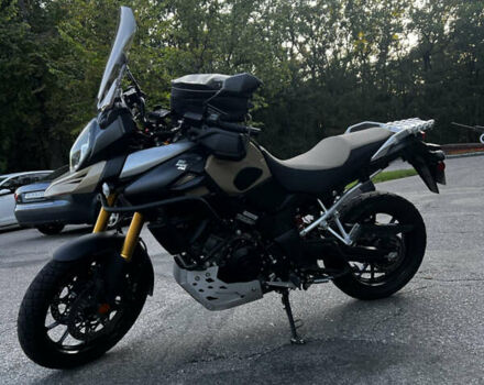 Бежевый Сузуки V-Strom 1000, объемом двигателя 1 л и пробегом 13 тыс. км за 10000 $, фото 1 на Automoto.ua