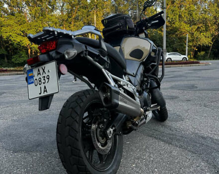 Бежевый Сузуки V-Strom 1000, объемом двигателя 1 л и пробегом 13 тыс. км за 10000 $, фото 5 на Automoto.ua