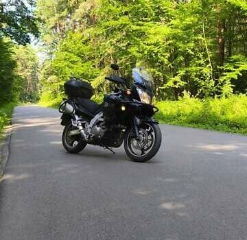 Черный Сузуки V-Strom 1000, объемом двигателя 1 л и пробегом 35 тыс. км за 6500 $, фото 7 на Automoto.ua
