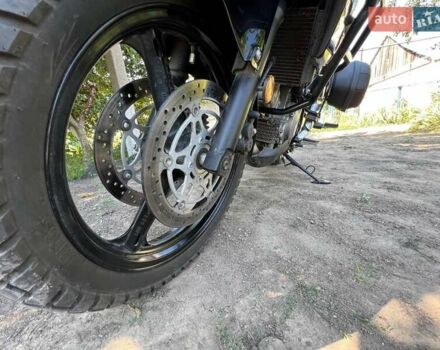 Черный Сузуки V-Strom 1000, объемом двигателя 1 л и пробегом 30 тыс. км за 6900 $, фото 7 на Automoto.ua