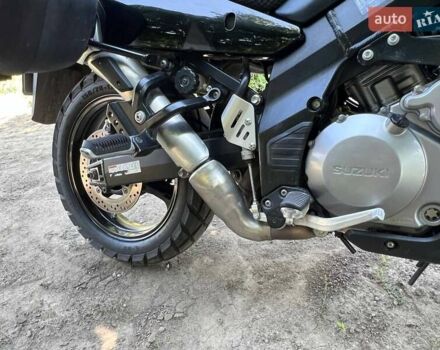 Черный Сузуки V-Strom 1000, объемом двигателя 1 л и пробегом 30 тыс. км за 6900 $, фото 4 на Automoto.ua