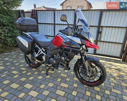 Красный Сузуки V-Strom 1000, объемом двигателя 1.04 л и пробегом 20 тыс. км за 8800 $, фото 2 на Automoto.ua