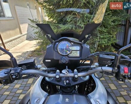 Красный Сузуки V-Strom 1000, объемом двигателя 1.04 л и пробегом 20 тыс. км за 8800 $, фото 7 на Automoto.ua