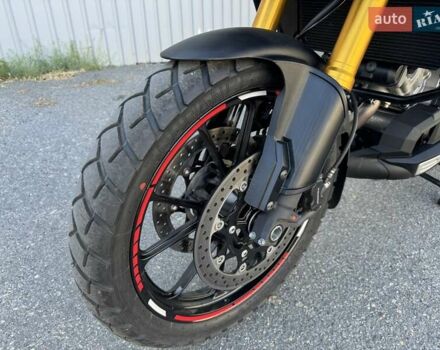 Сузуки V-Strom 1000 2016 в Днепре (Днепропетровске) на Automoto.ua Красный Сузуки V-Strom 1000, объемом двигателя 0 л и пробегом 14 тыс. км за 9300 $, фото 11 на Automoto.ua