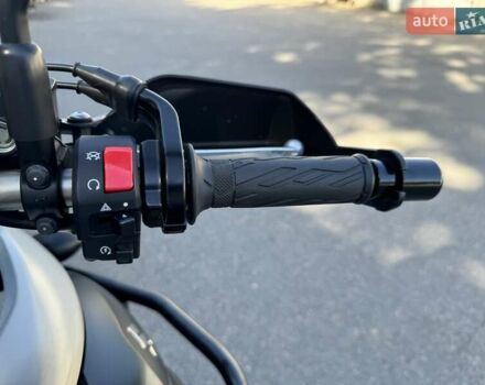 Сузуки V-Strom 1000 2016 в Днепре (Днепропетровске) на Automoto.ua Красный Сузуки V-Strom 1000, объемом двигателя 0 л и пробегом 14 тыс. км за 9300 $, фото 8 на Automoto.ua