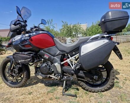 Красный Сузуки V-Strom 1000, объемом двигателя 0 л и пробегом 21 тыс. км за 7800 $, фото 7 на Automoto.ua