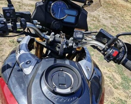 Красный Сузуки V-Strom 1000, объемом двигателя 0 л и пробегом 21 тыс. км за 7800 $, фото 6 на Automoto.ua