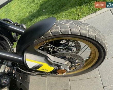 Желтый Сузуки V-Strom 1000, объемом двигателя 1.04 л и пробегом 16 тыс. км за 9500 $, фото 20 на Automoto.ua
