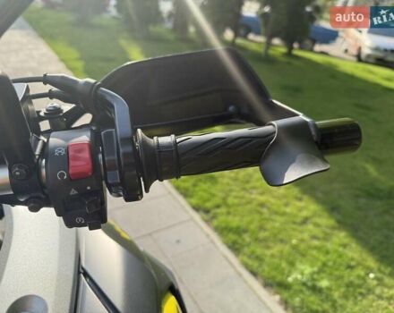 Желтый Сузуки V-Strom 1000, объемом двигателя 1.04 л и пробегом 16 тыс. км за 9500 $, фото 10 на Automoto.ua