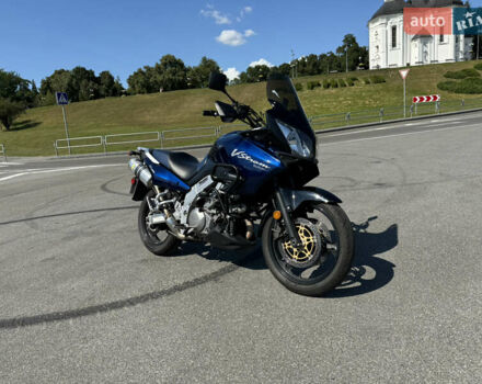 Синий Сузуки V-Strom 1000, объемом двигателя 1 л и пробегом 50 тыс. км за 5999 $, фото 2 на Automoto.ua