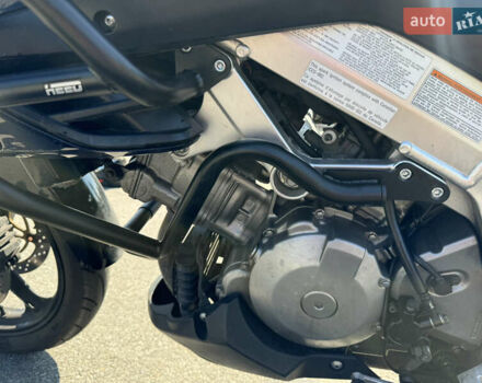 Синий Сузуки V-Strom 1000, объемом двигателя 1 л и пробегом 50 тыс. км за 5999 $, фото 11 на Automoto.ua