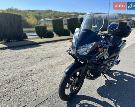 Синий Сузуки V-Strom 1000, объемом двигателя 1 л и пробегом 48 тыс. км за 4900 $, фото 5 на Automoto.ua