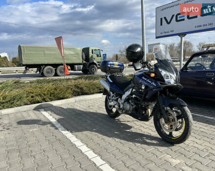 Синий Сузуки V-Strom 1000, объемом двигателя 1 л и пробегом 48 тыс. км за 4900 $, фото 1 на Automoto.ua
