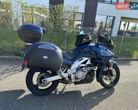 Синий Сузуки V-Strom 1000, объемом двигателя 1 л и пробегом 63 тыс. км за 5000 $, фото 4 на Automoto.ua