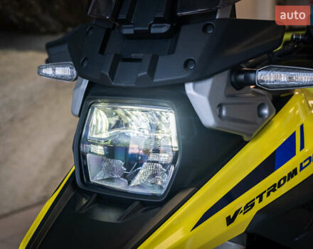 Желтый Сузуки V-Strom 1050 DE, объемом двигателя 0 л и пробегом 1 тыс. км за 15467 $, фото 6 на Automoto.ua