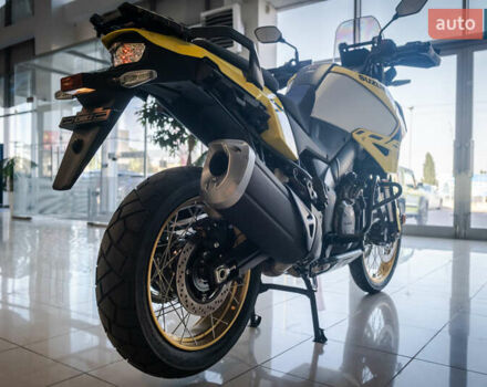 Желтый Сузуки V-Strom 1050 DE, объемом двигателя 0 л и пробегом 1 тыс. км за 15467 $, фото 1 на Automoto.ua