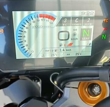 Желтый Сузуки V-Strom 1050 DE, объемом двигателя 1 л и пробегом 1 тыс. км за 15324 $, фото 10 на Automoto.ua