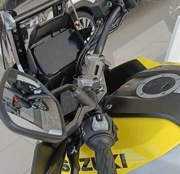 Желтый Сузуки V-Strom 1050 DE, объемом двигателя 1 л и пробегом 1 тыс. км за 15324 $, фото 8 на Automoto.ua
